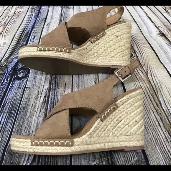 Apt. 9 Wedge Sandals - Picture 6 of 8